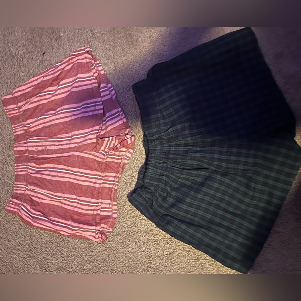 2 women’s shorts designed to look like boxers, 1 pair of women’s sleep shorts.
